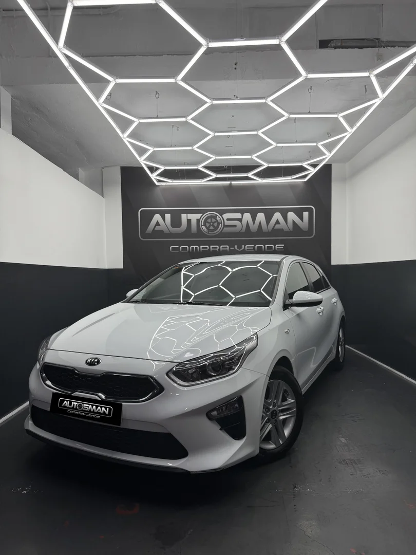 KIA Ceed 1.0 TGDi Drive 2019 Gasolina Blanco - Vista lateral